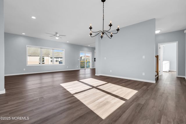 80 Bay Breeze Drive, Toms River, NJ 08753