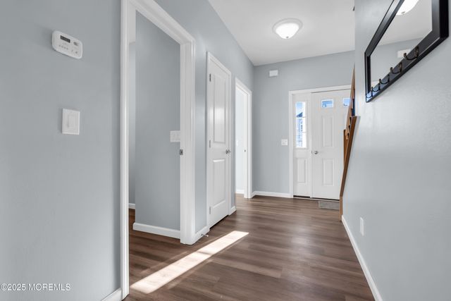 80 Bay Breeze Drive, Toms River, NJ 08753