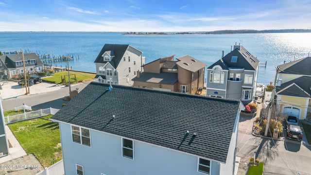 80 Bay Breeze Drive, Toms River, NJ 08753
