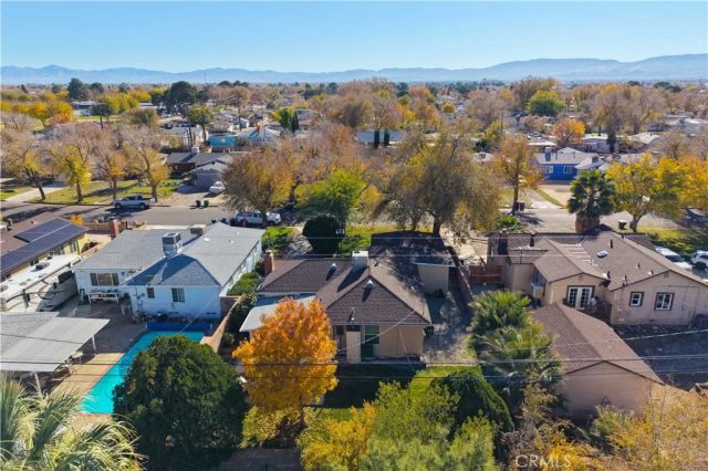 1335 W Ivyton, Lancaster, CA 93534