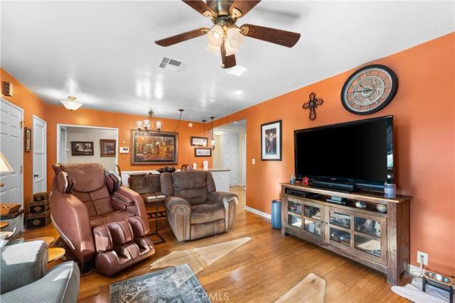 1335 W Ivyton, Lancaster, CA 93534