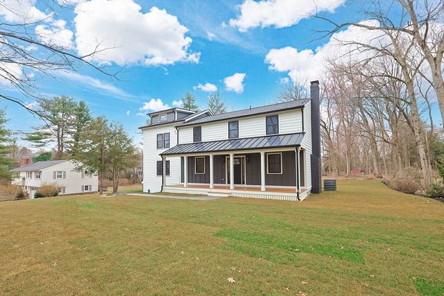 565 Elm St, Concord, MA 01742