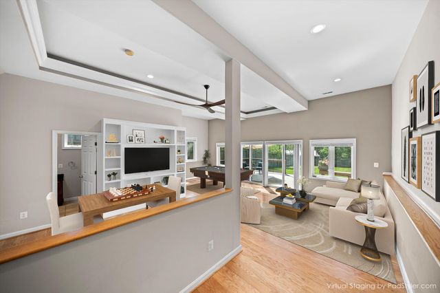 7113 CAROL LN, Falls Church, VA 22042
