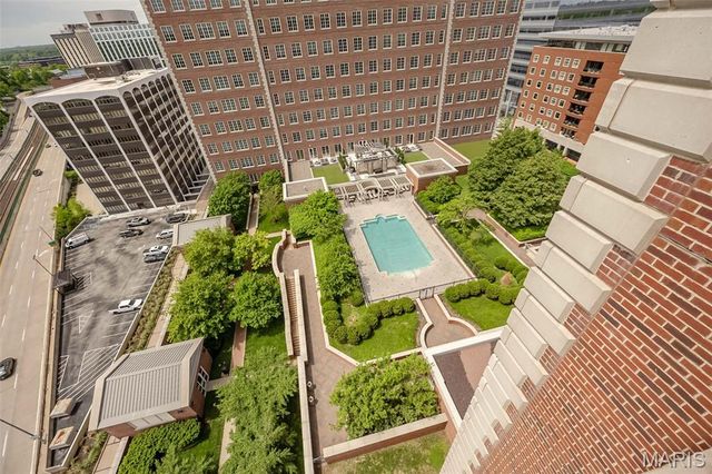 150 Carondelet Plaza 1301, Clayton, MO 63105