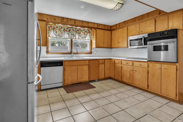1145 E Water Street, Mount Vernon, IN 47620