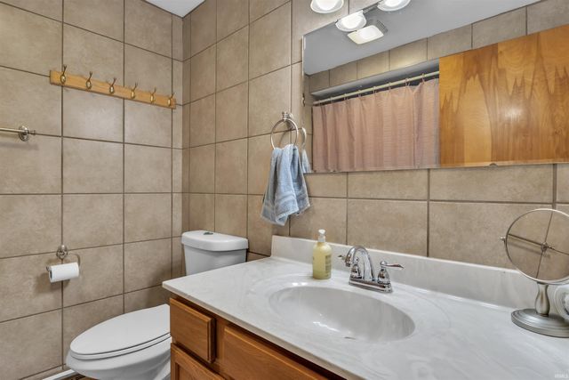 1145 E Water Street, Mount Vernon, IN 47620