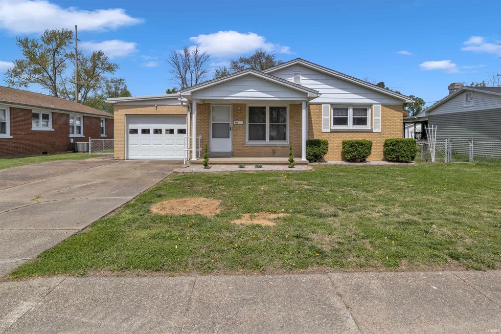 1145 E Water Street, Mount Vernon, IN 47620