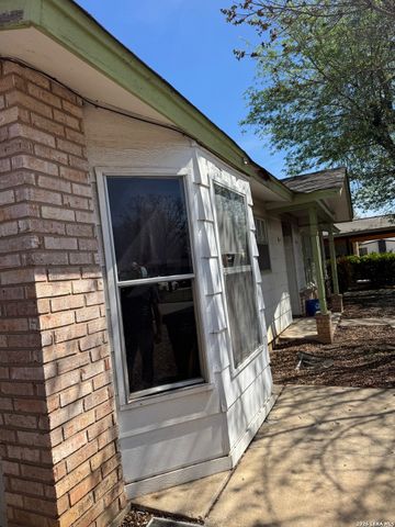 7007 CASTLERIDGE, San Antonio, TX 78227