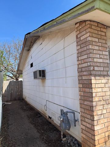 7007 CASTLERIDGE, San Antonio, TX 78227