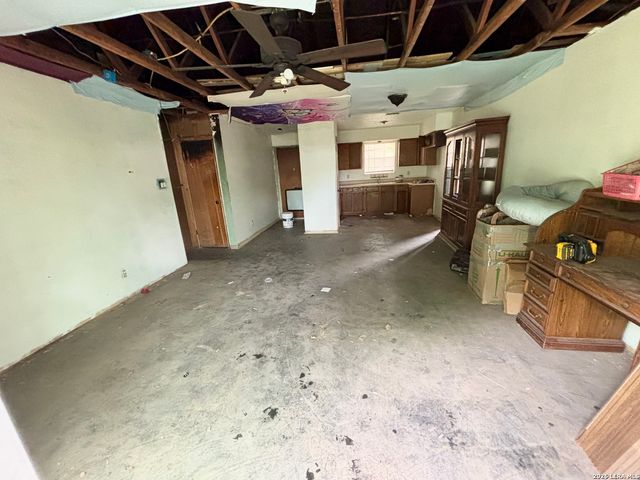 7007 CASTLERIDGE, San Antonio, TX 78227