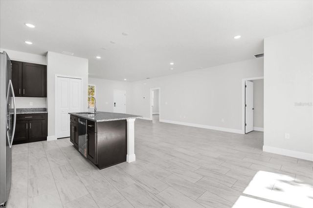 1718 W MANCHESTER DRIVE, Citrus Springs, FL 34434