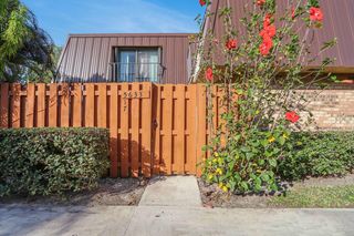 5633 SE WINDSONG Lane, Stuart, FL 34997