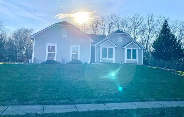 2224 NE 158th Street, Smithville, MO 64089