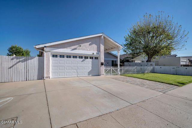 2353 Bryson Place, Simi Valley, CA 93065
