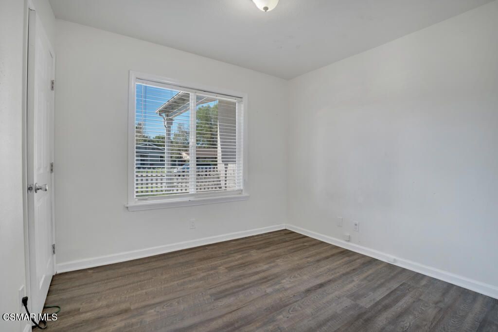 Image 12 of property listing at 2353 Bryson Place, Simi Valley, CA 93065