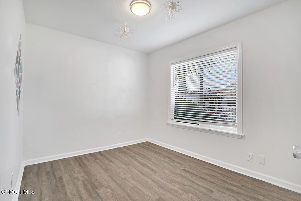 Image 15 of property listing at 2353 Bryson Place, Simi Valley, CA 93065