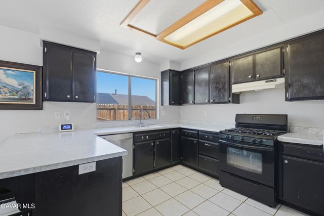 8581 Jacaranda Avenue, California City, CA 93505