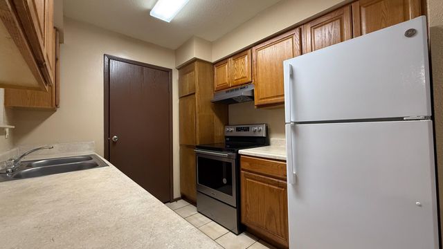 13480 S Thorntree Drive 316, Houston, TX 77015