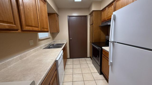 13480 S Thorntree Drive 316, Houston, TX 77015