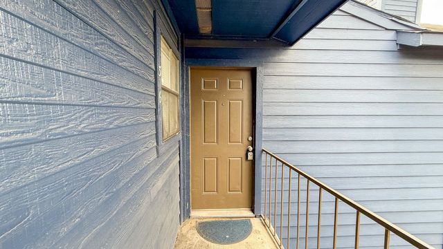 13480 S Thorntree Drive 316, Houston, TX 77015