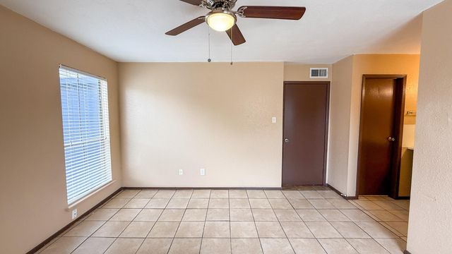 13480 S Thorntree Drive 316, Houston, TX 77015