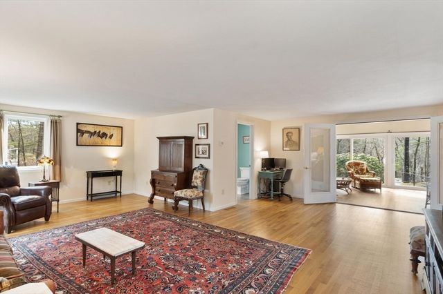 20 Bayberry Rd, Westford, MA 01886