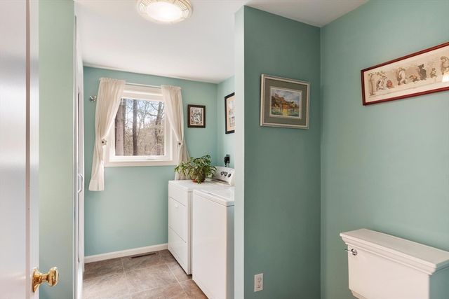 20 Bayberry Rd, Westford, MA 01886