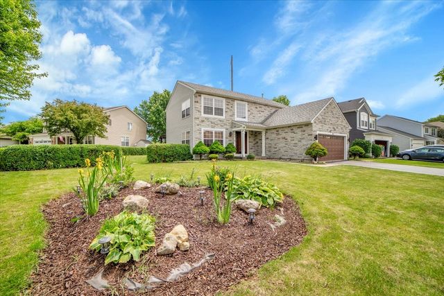 1 Stratford Court, South Elgin, IL 60177