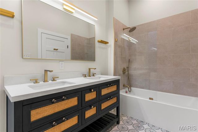 3113 Wyoming Street, St Louis, MO 63118