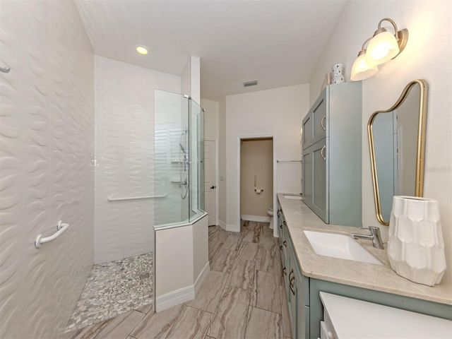 209 RIO TERRA, Venice, FL 34285