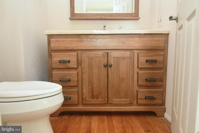 942 MEARNS RD, Warminster, PA 18974