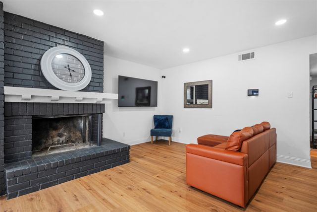 2014 Warnford Place, Arlington, TX 76015