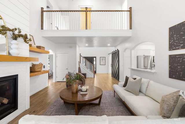 1197 N Cove Colony Way, Eagle, ID 83616