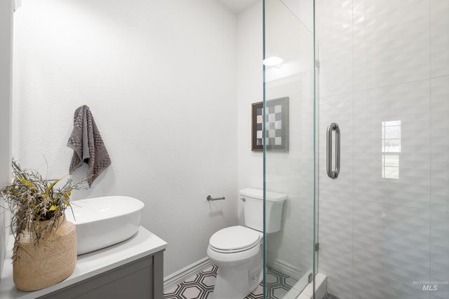 1197 N Cove Colony Way, Eagle, ID 83616