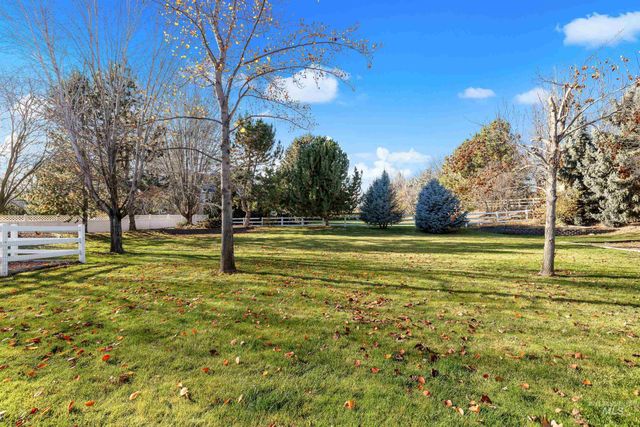 1197 N Cove Colony Way, Eagle, ID 83616