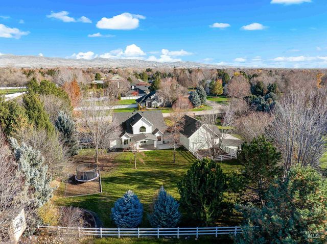 1197 N Cove Colony Way, Eagle, ID 83616