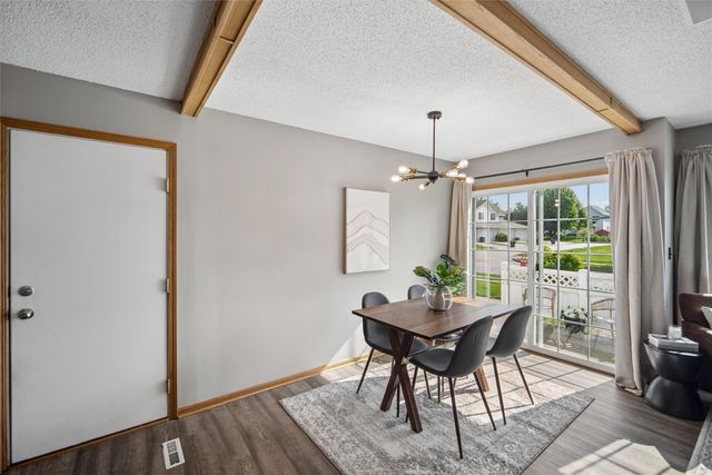 1400 S 52nd Street 13, West Des Moines, IA 50265