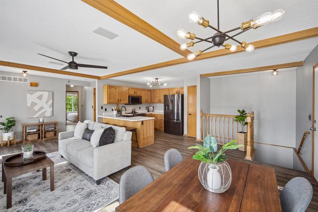 1400 S 52nd Street 13, West Des Moines, IA 50265