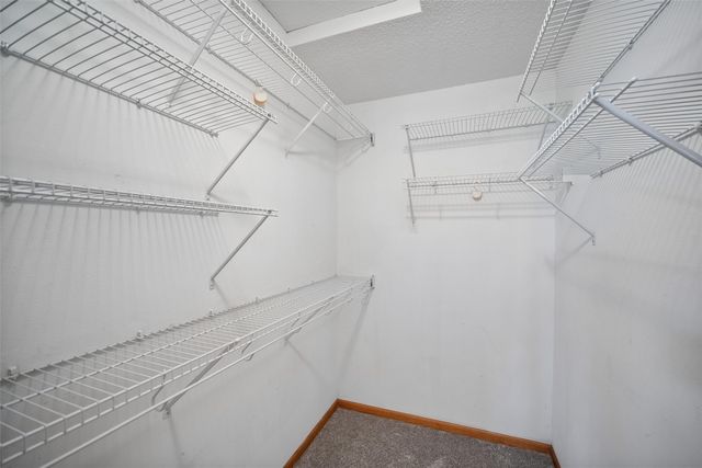 1400 S 52nd Street 13, West Des Moines, IA 50265