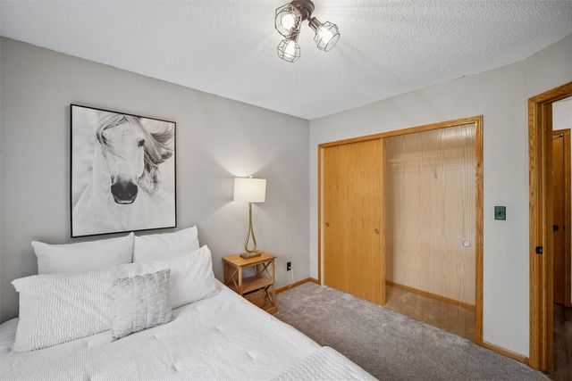 1400 S 52nd Street 13, West Des Moines, IA 50265