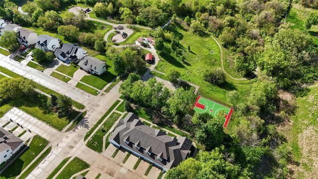 1400 S 52nd Street 13, West Des Moines, IA 50265