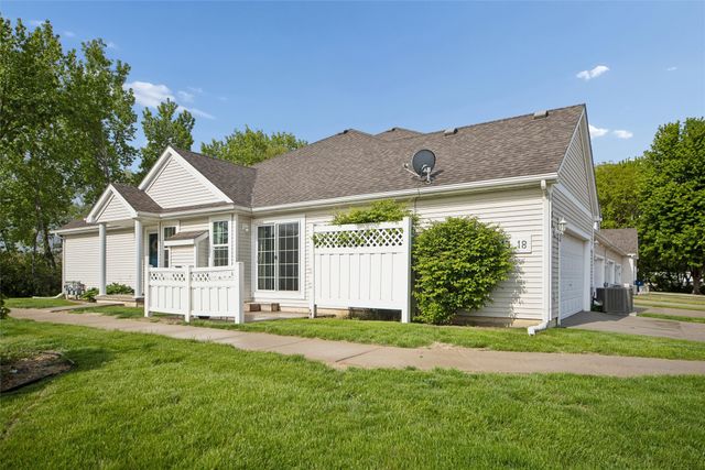 1400 S 52nd Street 13, West Des Moines, IA 50265