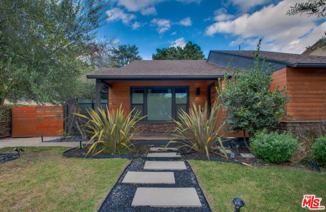 5518 Carpenter Avenue, Valley Village, CA 91607