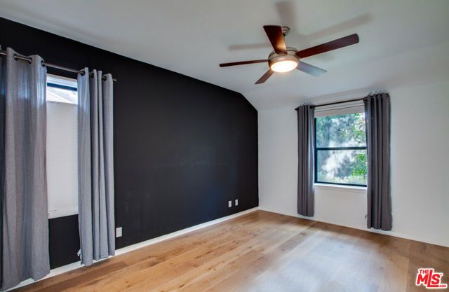 5518 Carpenter Avenue, Valley Village, CA 91607