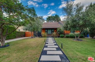 5518 Carpenter Avenue, Valley Village, CA 91607