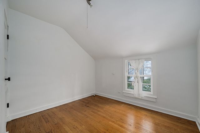 901 E Glenwood Road, Glenview, IL 60025