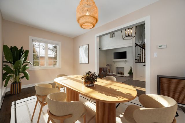 901 E Glenwood Road, Glenview, IL 60025