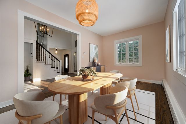 901 E Glenwood Road, Glenview, IL 60025