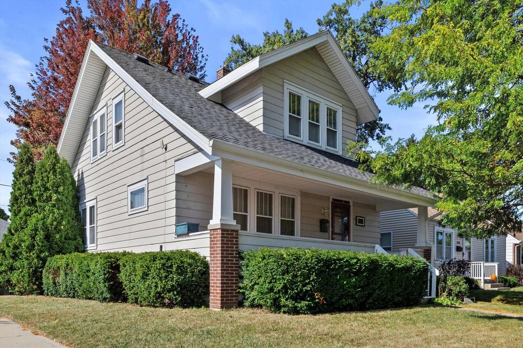 6636 32nd AVENUE, Kenosha, WI 53142