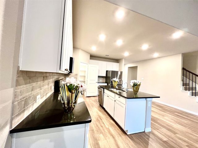 633 Hidden Cove Drive, Princeton, TX 75407